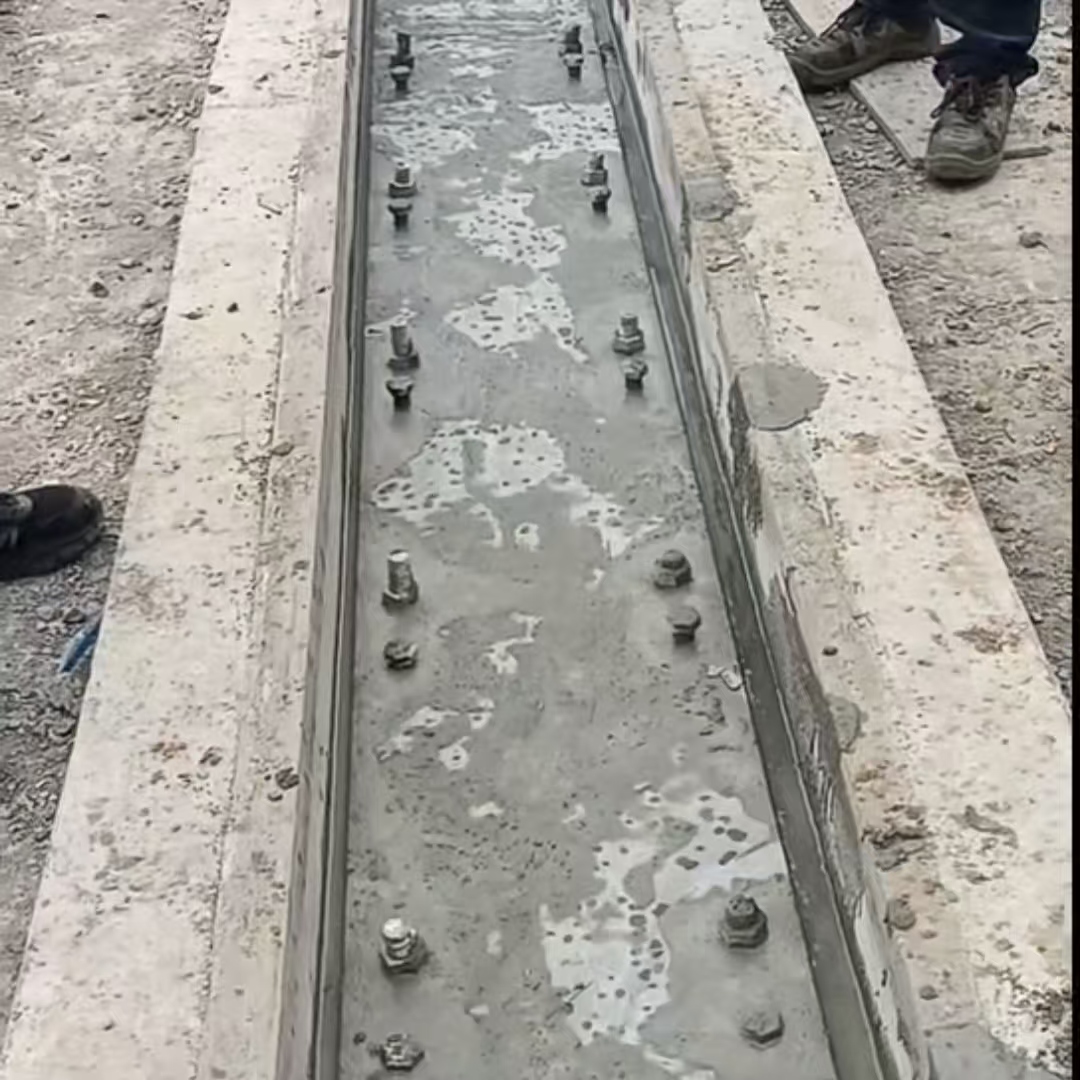 英德港口码头起重机龙门吊重型机械设备稳固用早强快凝轨道胶泥